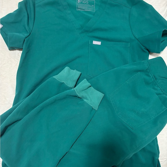 Figs Green Scrub Set - Picture 3 of 3